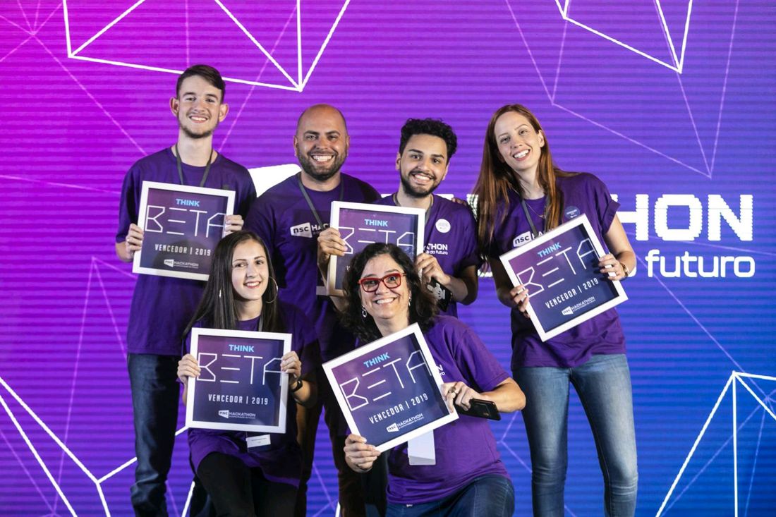 Equipe vencedora do Hackathon NSC Comunicação, 2019
